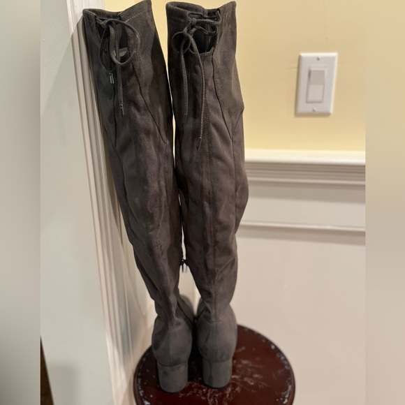 Ivanka Trump Grey Suede Over The Knee Boot Size 9.5M - Picture 8 of 11